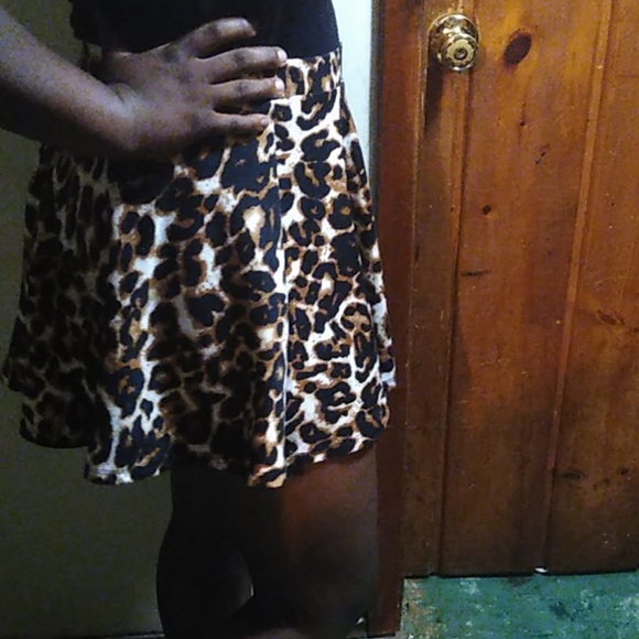 Cheetah print mini skirt - Picture 6 of 6